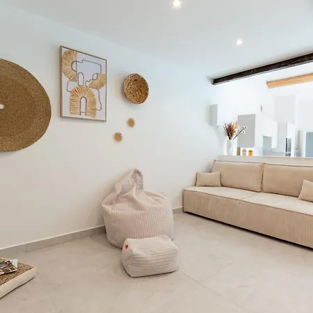 Magnifique Piscine & Sur 펜션